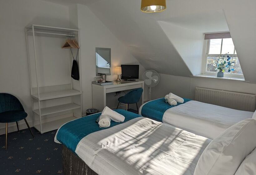 Habitación Estándar Abuhardillada, Acqua Beach