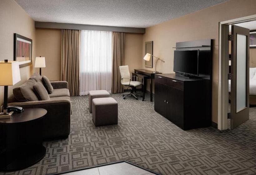 غرفة ديلوكس سرير كينج, Pomeroy Hotel & Conference Centre