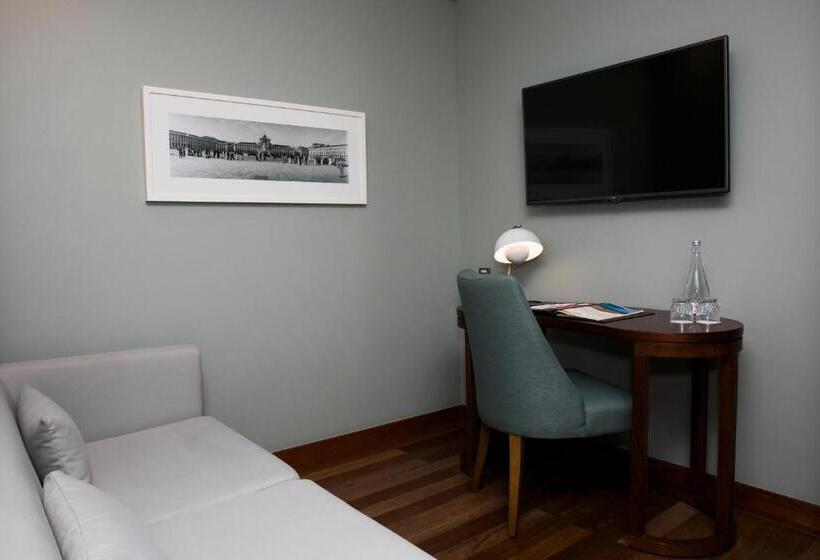 اتاق لوکس سه تخته, Pousada de Lisboa, Small Luxury Hotels of the World