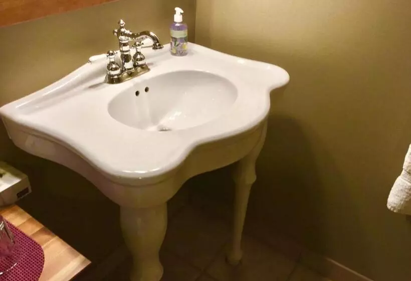 デラックスルーム, Vagabond Lodge At Kicking Horse