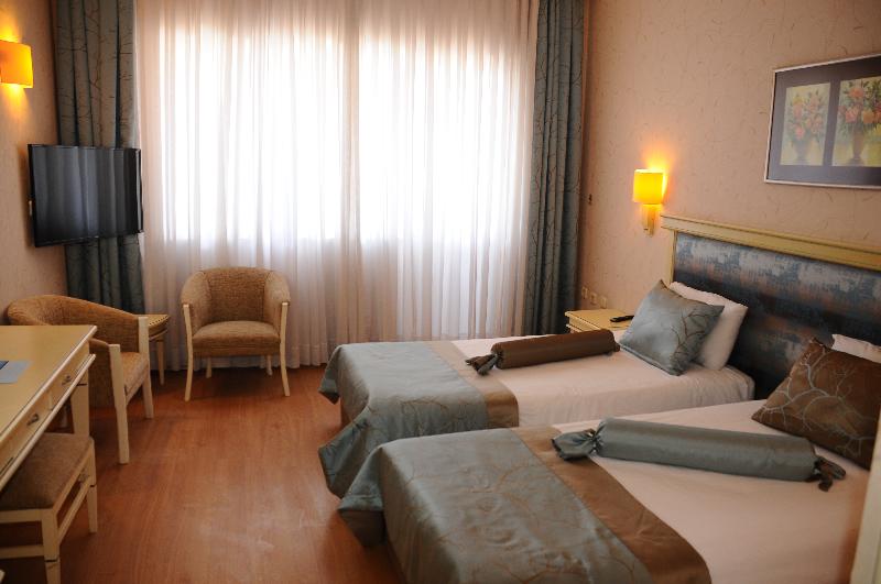 דירת חדר דלוקס, Summer Dream