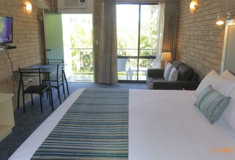 سوییت, Tower Court Motel