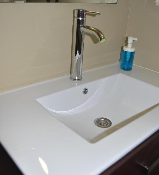 سوییت خانوادگی, Wallis Rato