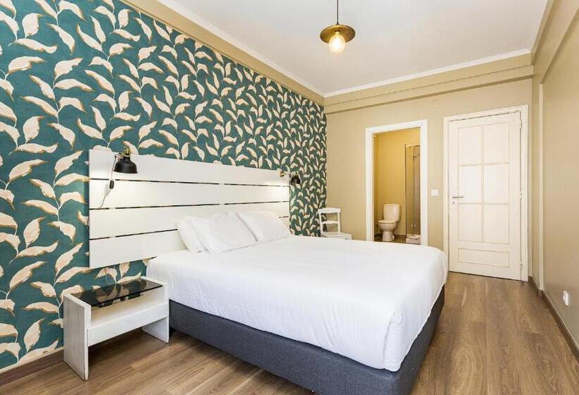 سوییت سوپریور, Wallis Rato