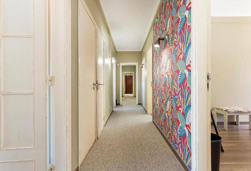 سوییت سوپریور, Wallis Rato