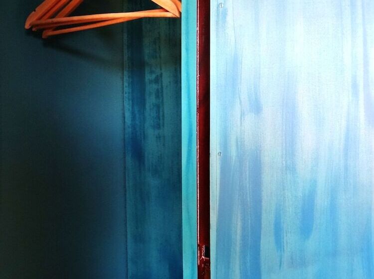 سوییت خانوادگی, Wallis Rato