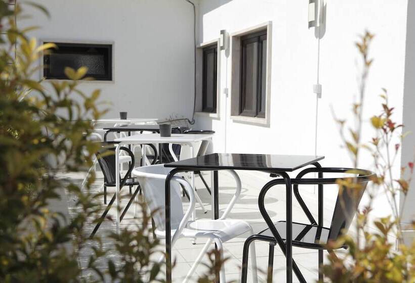 سوییت سوپریور, Wallis Rato