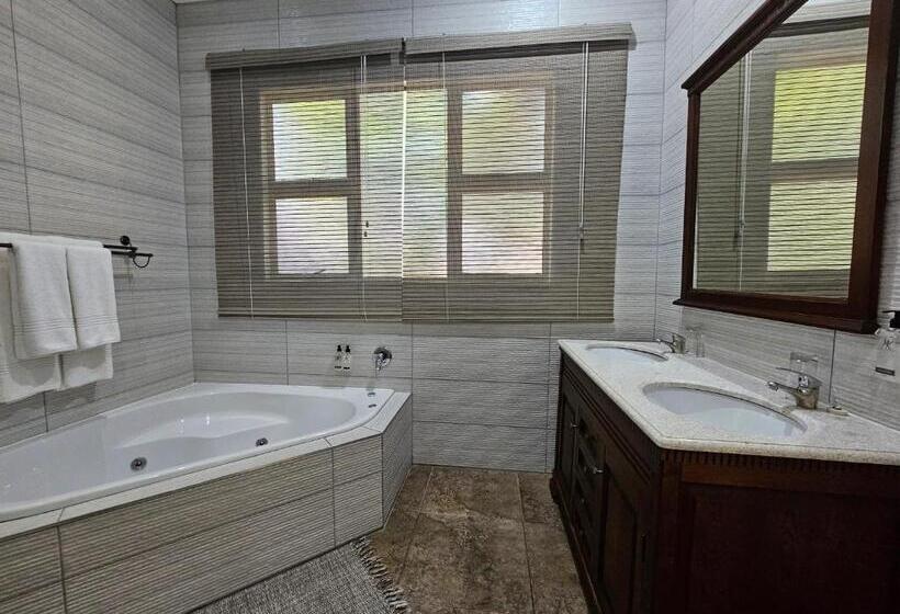 חדר סטנדרט עם ג'קוזי, Leopard Corner Lodge