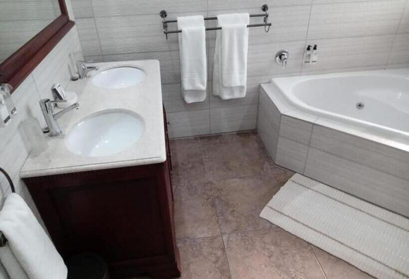 חדק דלוקס עם ג'קוזי, Leopard Corner Lodge