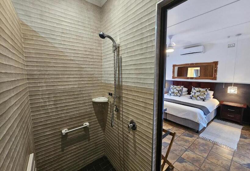 חדר סטנדרט מותאם לאדם עם מוגבלויות, Leopard Corner Lodge