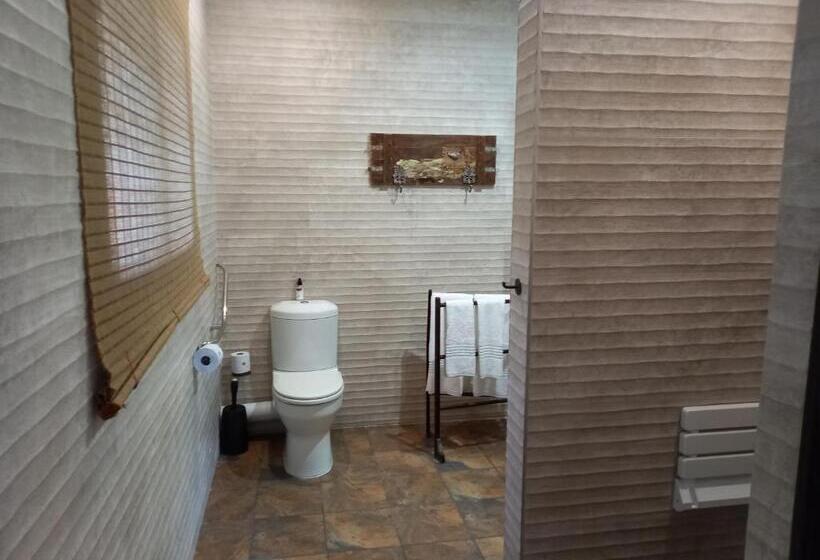 חדר משפחתי, Leopard Corner Lodge