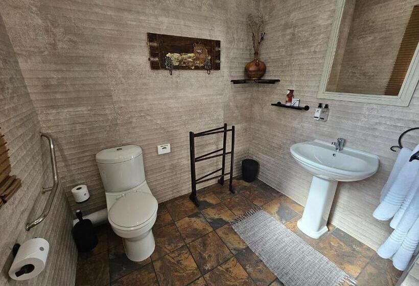 חדר משפחתי, Leopard Corner Lodge