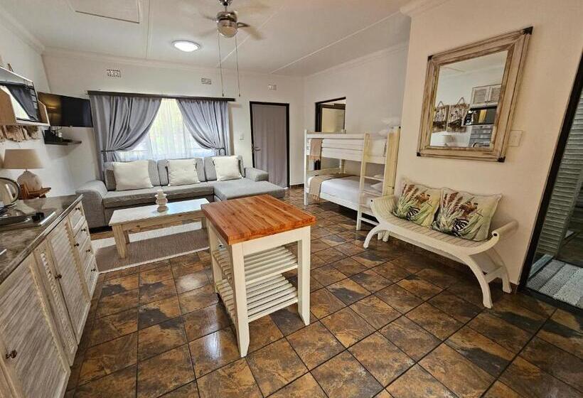 패밀리 스위트, Leopard Corner Lodge