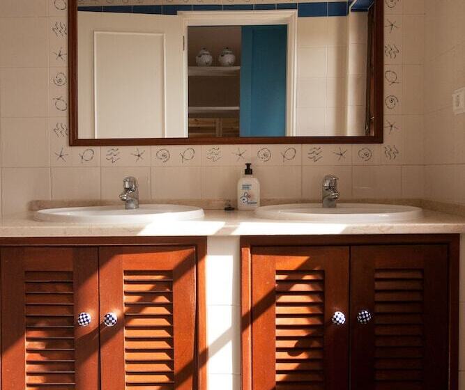 Bed in Shared Room with Shared Bathroom, Ericeira Chill Hill Hostel & Private Rooms   Peach Garden