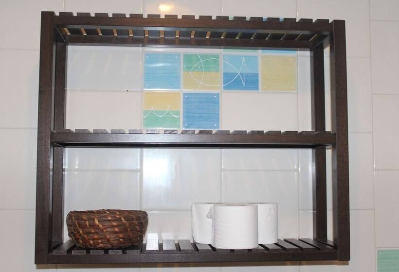 اتاق استاندارد با سرویس بهداشتی مشترک, Ericeira Chill Hill Hostel & Private Rooms   Peach Garden