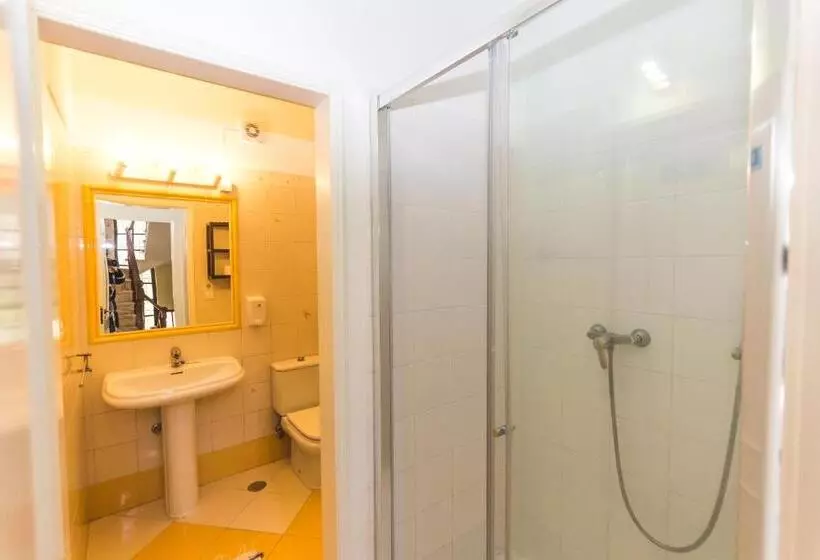ルームシェアのワンベッド, Ericeira Chill Hill Hostel & Private Rooms   Peach Garden