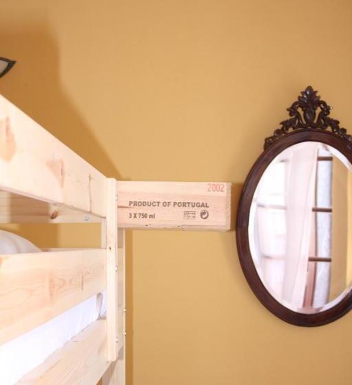 تختخواب در اتاق مشترک, Ericeira Chill Hill Hostel & Private Rooms   Peach Garden