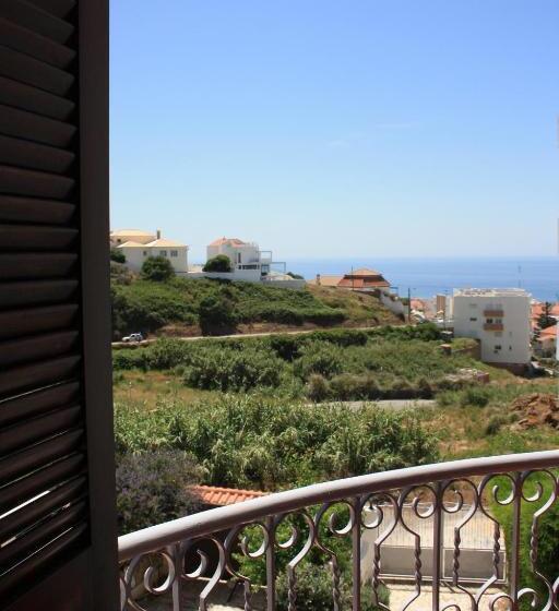 تختخواب در اتاق مشترک, Ericeira Chill Hill Hostel & Private Rooms   Peach Garden