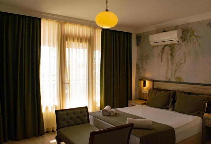 غرفة ديلوكس مطلّة علي البحر, Akkan Beach