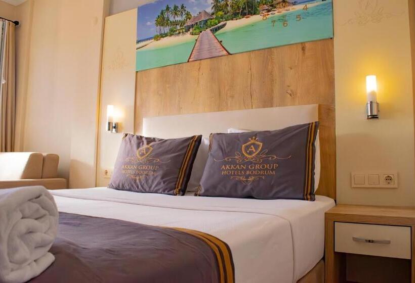 غرفة قياسية, Akkan Beach