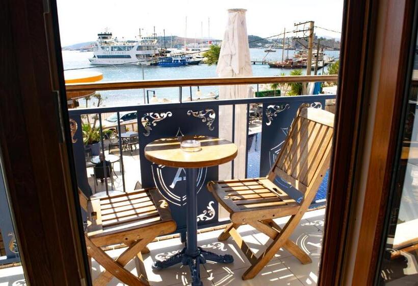 غرفة ديلوكس مطلّة علي البحر, Akkan Beach