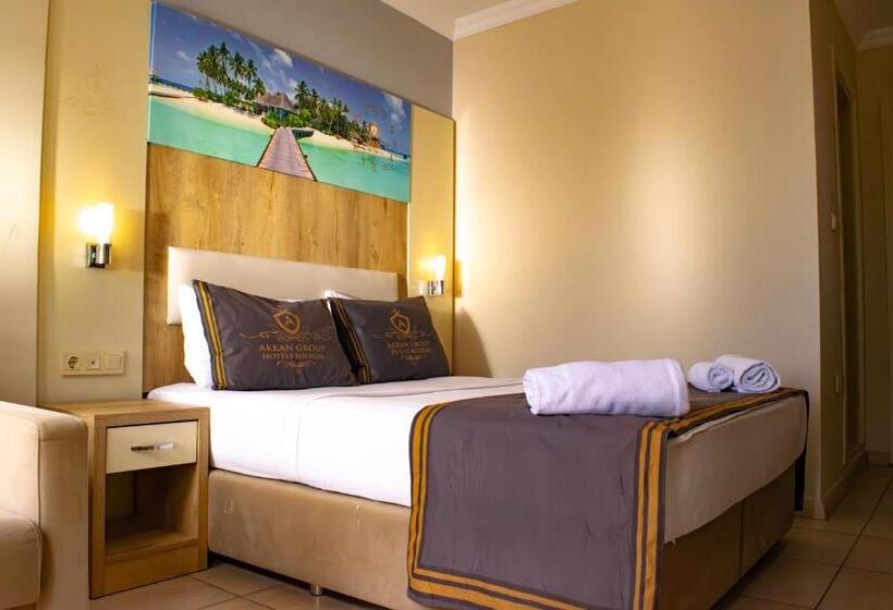 غرفة قياسية, Akkan Beach