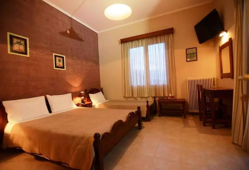 Habitació Triple Estàndard, Argo