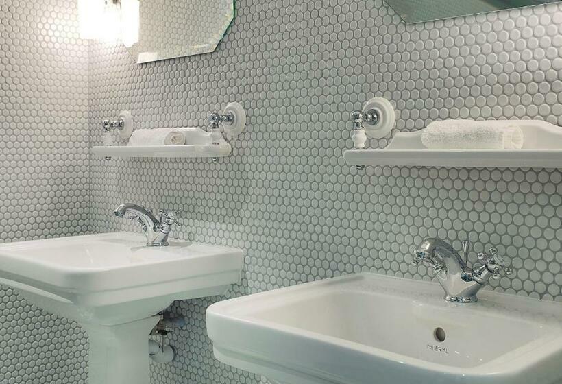 クラシックルーム, Bachaumont