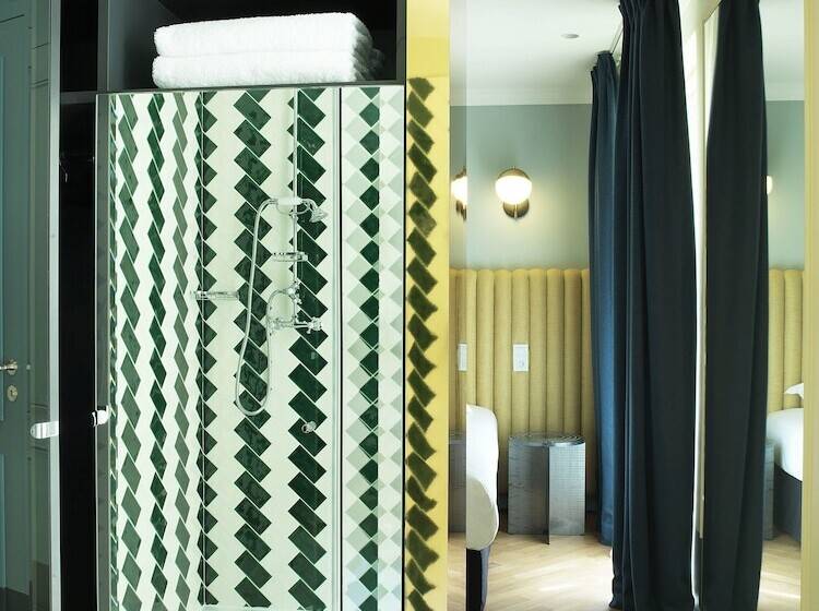 エクゼクティブルーム, Bachaumont