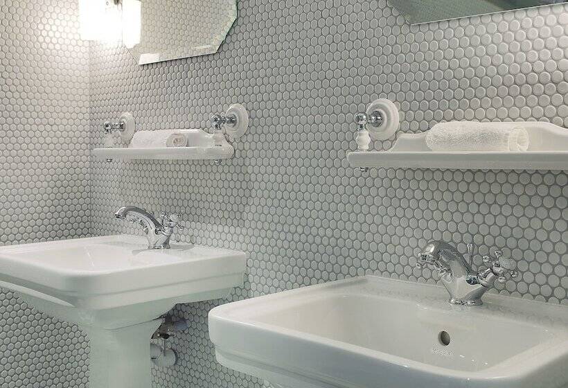 エクゼクティブルーム, Bachaumont