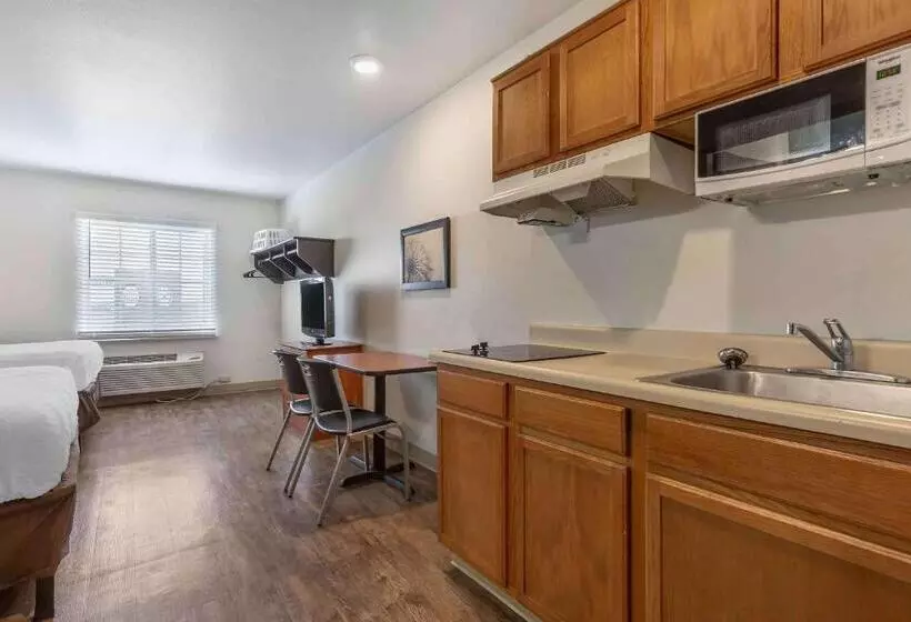 ２ダブルベッドのスタンダードルーム, Extended Stay America Select Suites  Gainesville