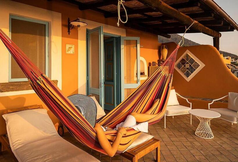 סוויטת ג'וניור נוף לים, Mamma Santina