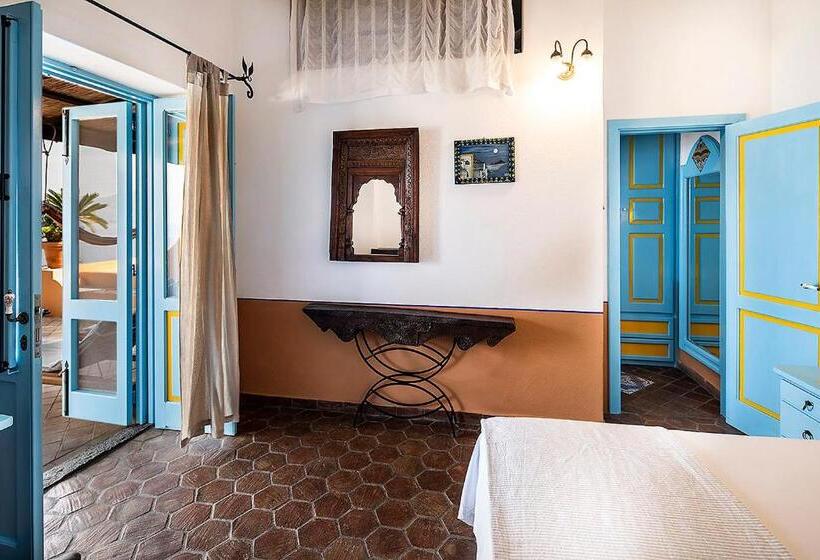 סוויטת ג'וניור נוף לים, Mamma Santina