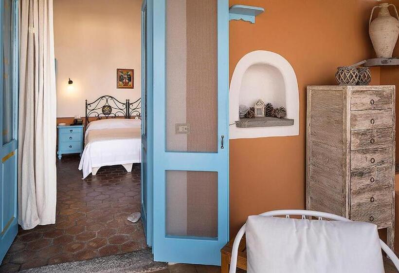 סוויטת ג'וניור נוף לים, Mamma Santina