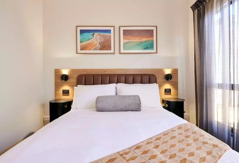 اتاق لوکس, Mia Mia House In The Desert