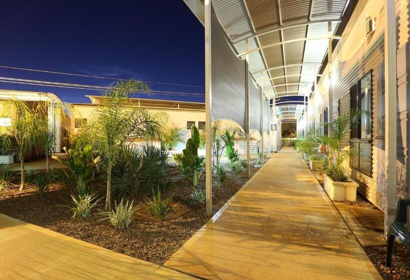 سوییت, Mia Mia House In The Desert