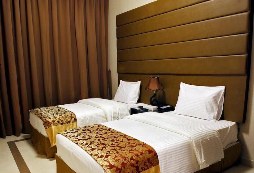 スタンダードスタジオ, Paragon Hotel Apartments