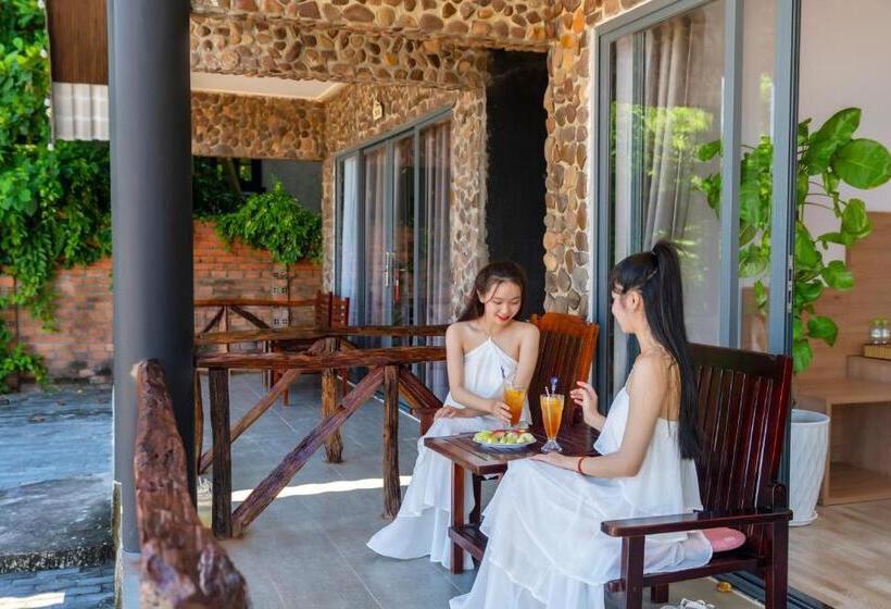 بانگلوی استاندارد با چشم‌انداز دریا, Mai Phuong Resort Phu Quoc