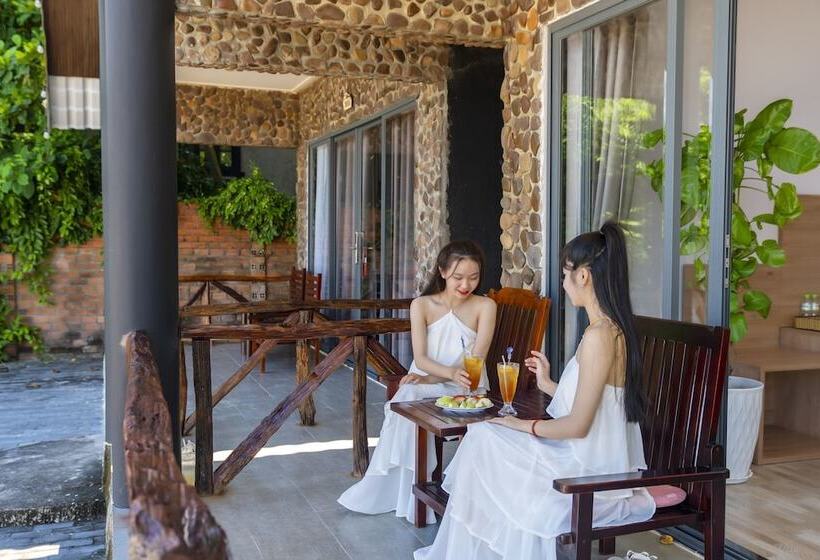 بانگلوی استاندارد با چشم‌انداز دریا, Mai Phuong Resort Phu Quoc