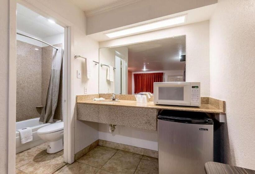 اتاق استاندارد چهار تخته, Motel 6 San Antonio, Tx   Frost Bank Center