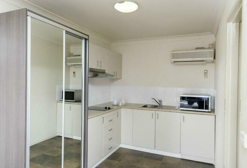 اتاق اجرایی, Bathurst Motor Inn