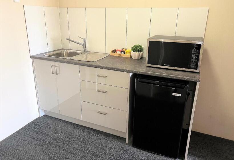 اتاق اجرایی, Bathurst Motor Inn