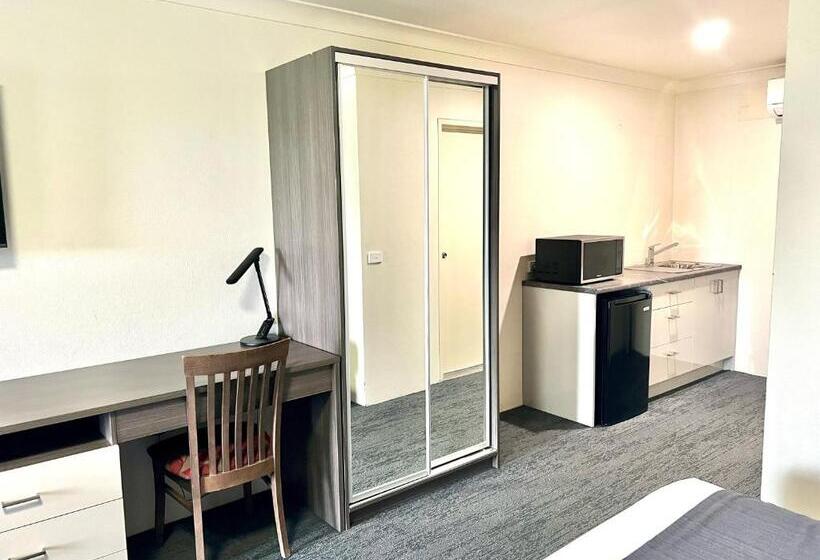 اتاق اجرایی, Bathurst Motor Inn