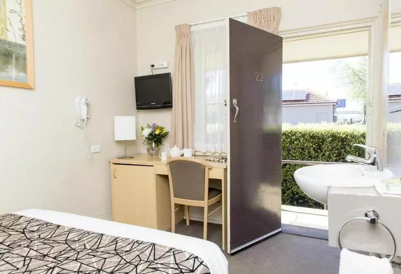 Quarto Basic Individual, Bathurst Motor Inn