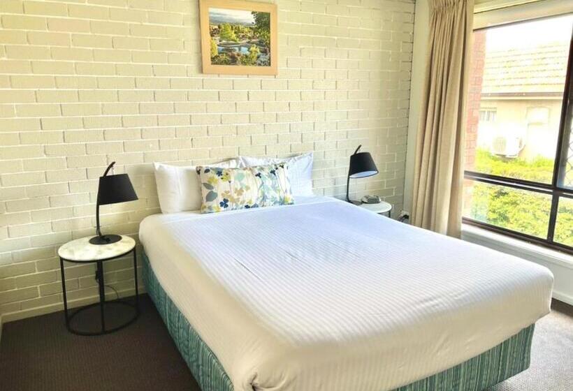 Апартаменты 2 Спальни, Bathurst Motor Inn