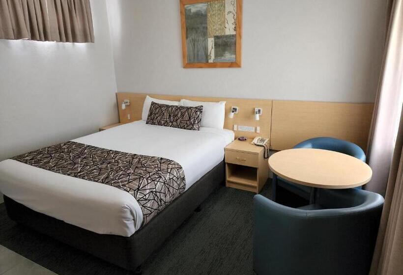 اتاق اکونومی, Bathurst Motor Inn