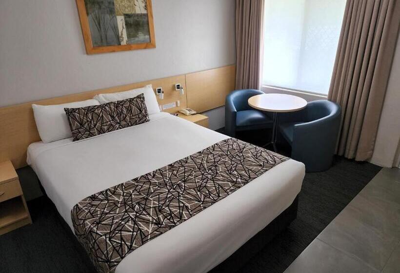 اتاق اکونومی, Bathurst Motor Inn