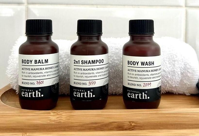 استودیوی استاندارد, Bathurst Motor Inn