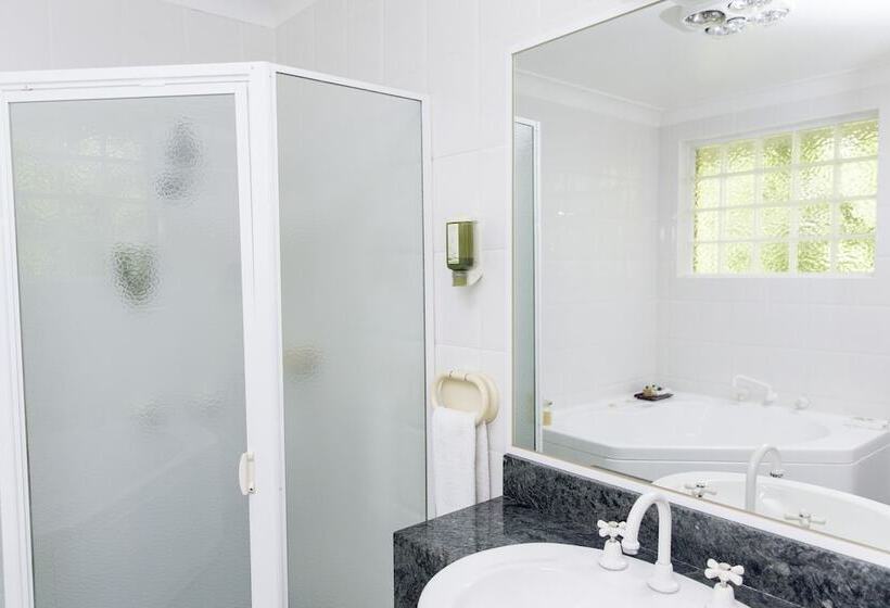 استودیوی استاندارد, Bathurst Motor Inn