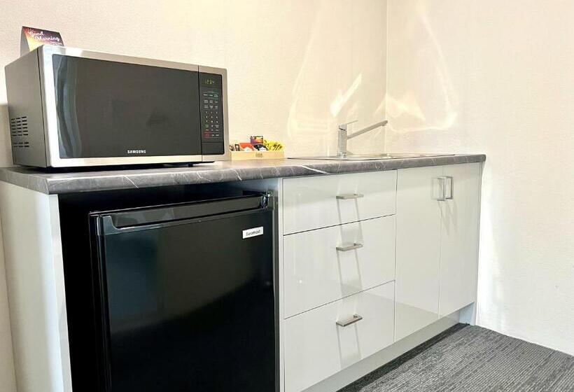 اتاق اجرایی, Bathurst Motor Inn